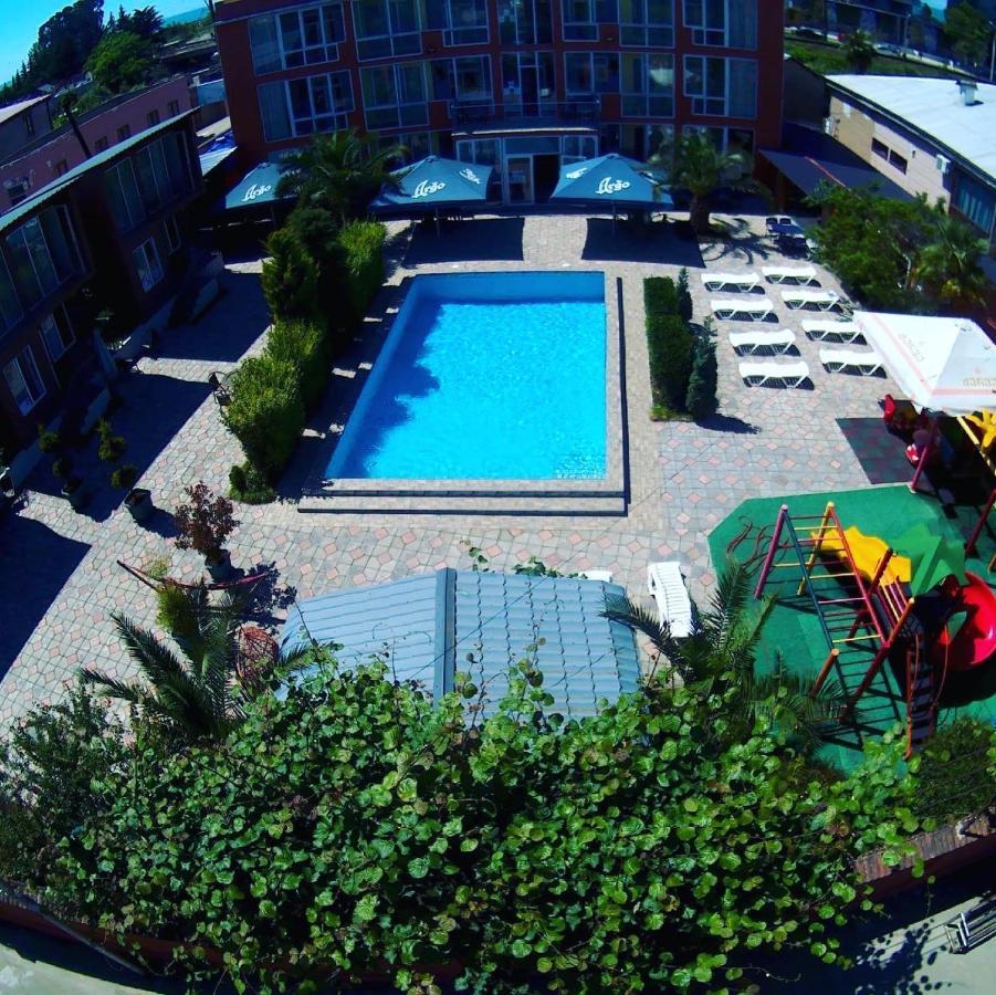Hotel Buta Batumi Exterior foto