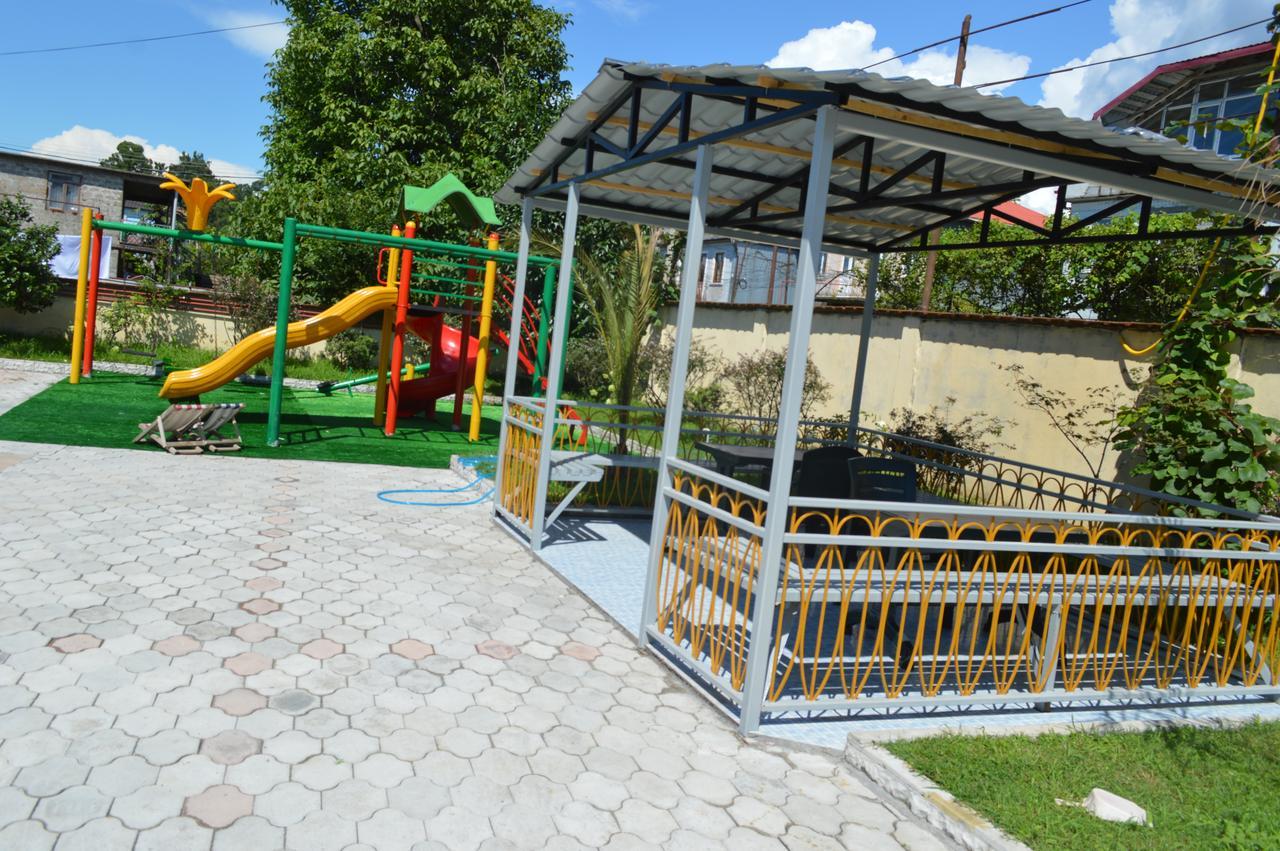 Hotel Buta Batumi Exterior foto